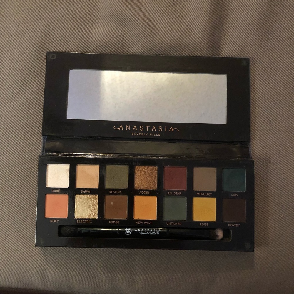 Eyeshadow Palette